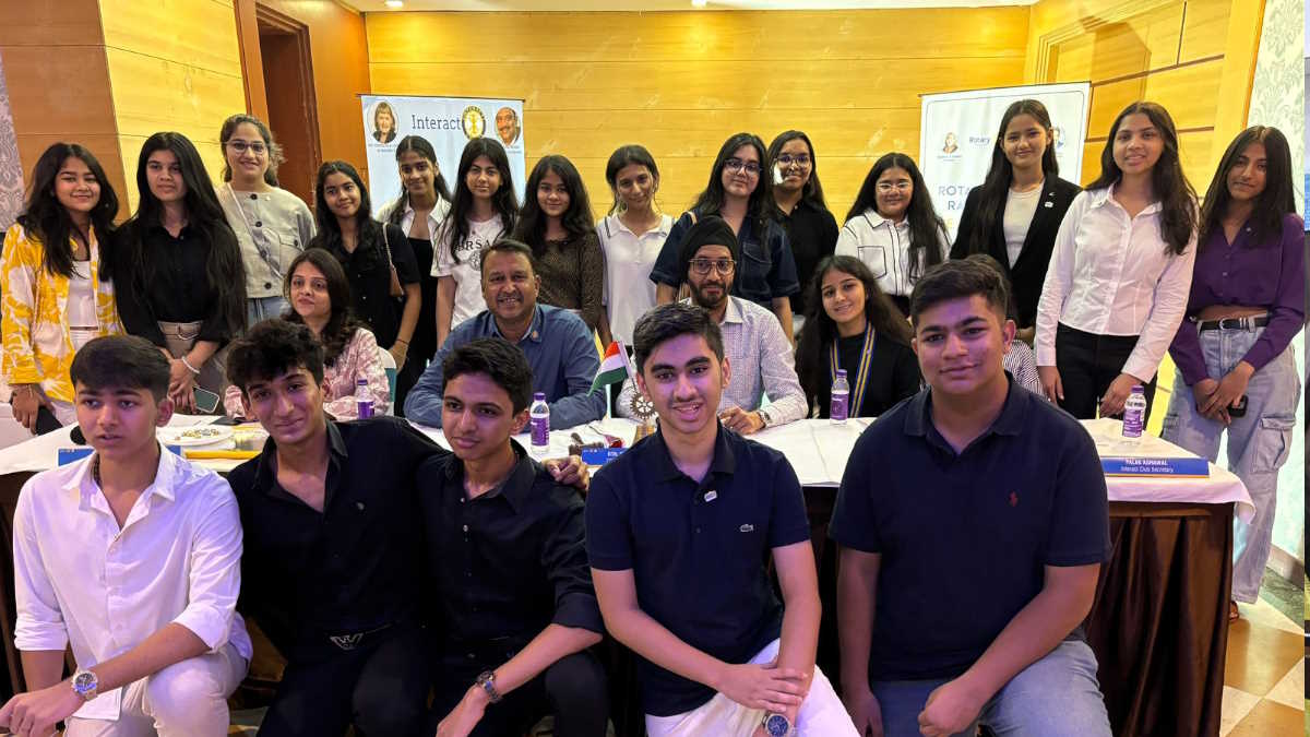 इंटरैक्ट क्लब ऑफ रॉयल का स्थापना समारोह, सदस्यों ने मिशन के प्रति जताई प्रतिबद्धता…