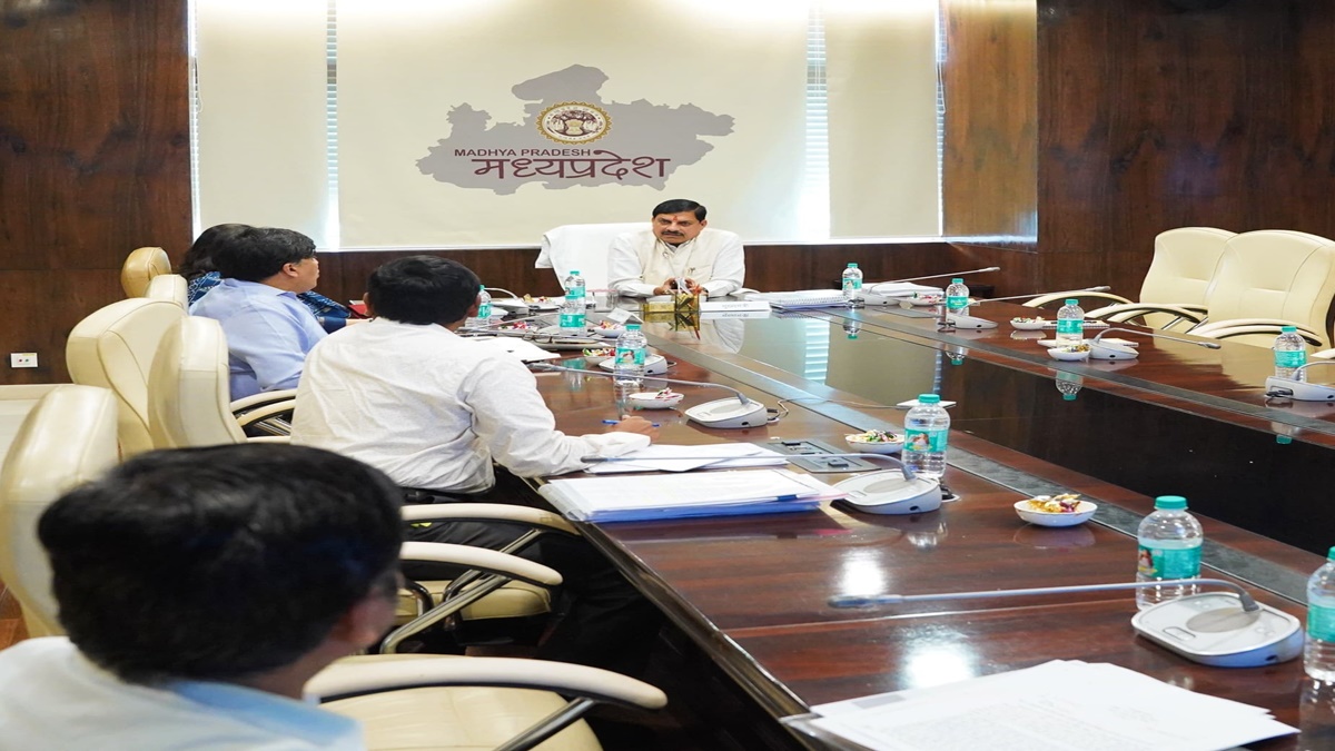 CM डॉ. मोहन यादव ने की मुख्यमंत्री तीर्थ दर्शन योजना के क्रियान्वयन की समीक्षा, कहा-  योजना का होगा विस्तार