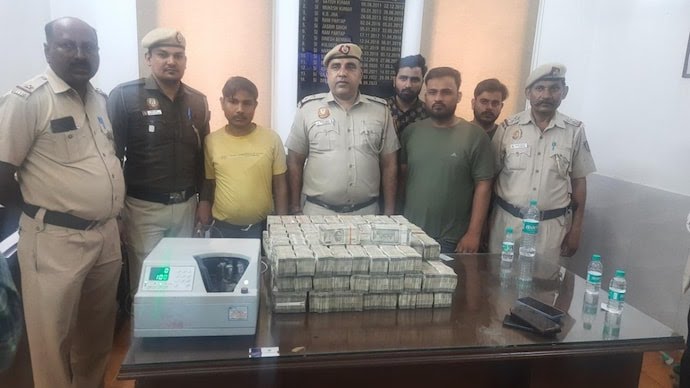 3 करोड़ भारतीय करंसी सहित व्यक्ति गिरफ्तार