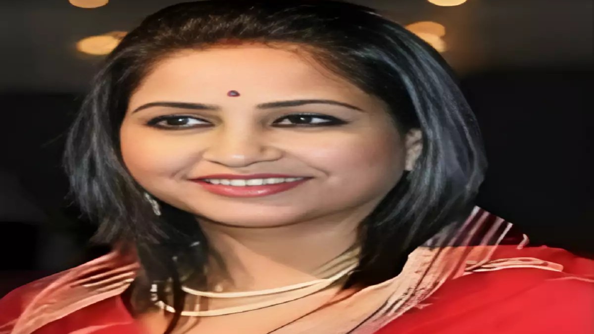 FIR दर्ज होने के बाद राजा भैया की पत्नी बोलीं- मुझे कोई डर नहीं, सत्य परेशान हो सकता है, पराजित नहीं…