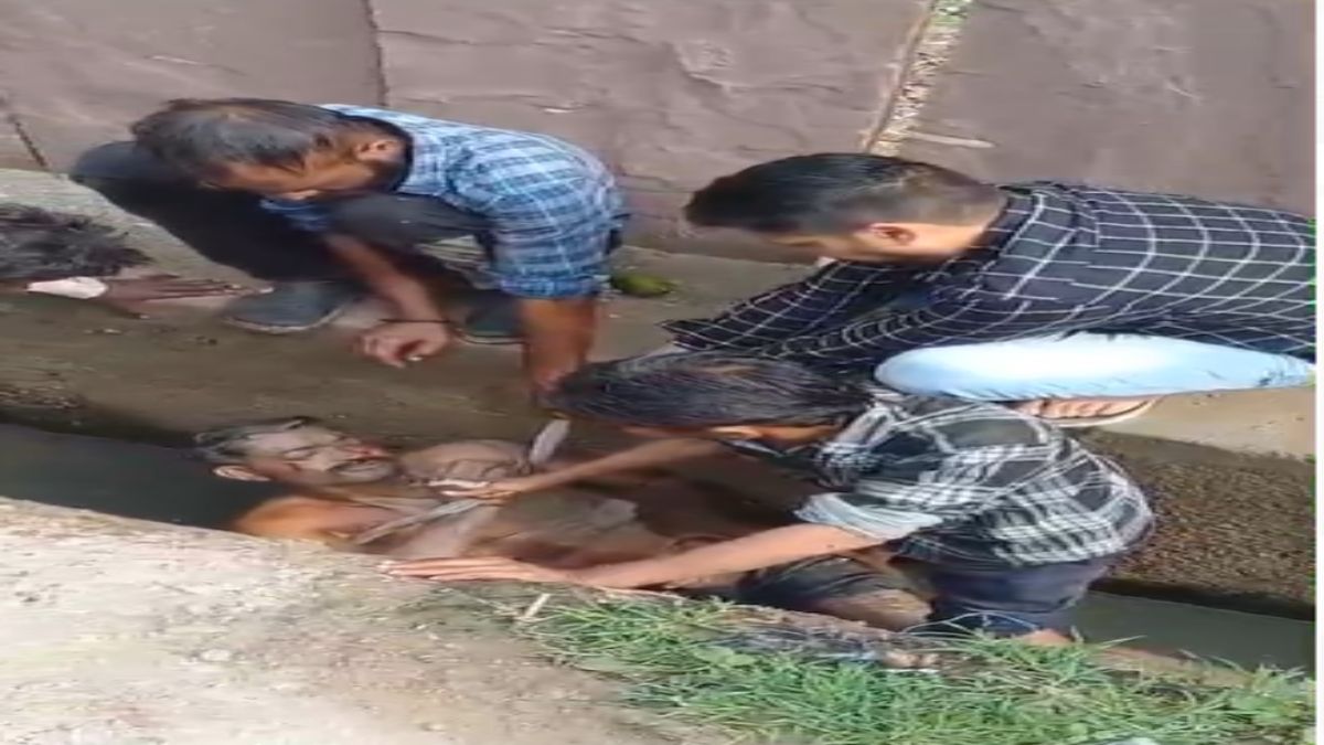CCTV ने खोला हत्या का राजः तीन दिन पहले युवक की नाले में मिली थी लाश, FIR के बाद किया अंतिम संस्कार