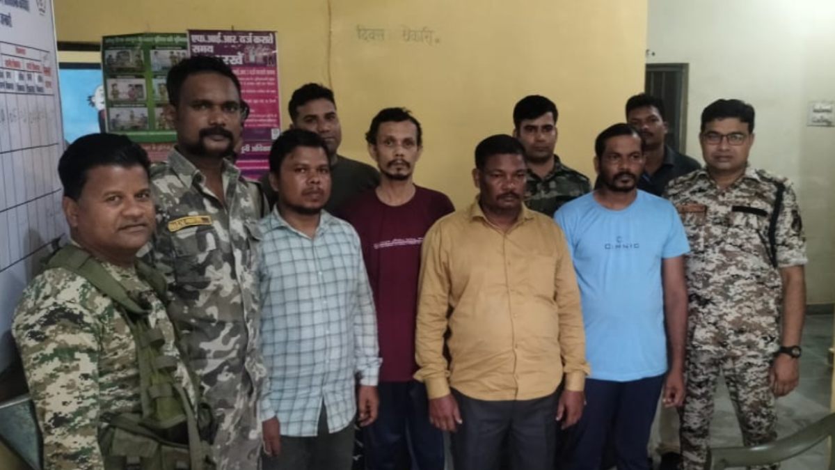 सहकर्मियों के नाम पर फर्जी बिल बनाकर गबन किये 3 करोड़ से अधिक, सामुदायिक स्वास्थ्य केंद्र के बीएमओ समेत 4 आरोपी गिरफ्तार
