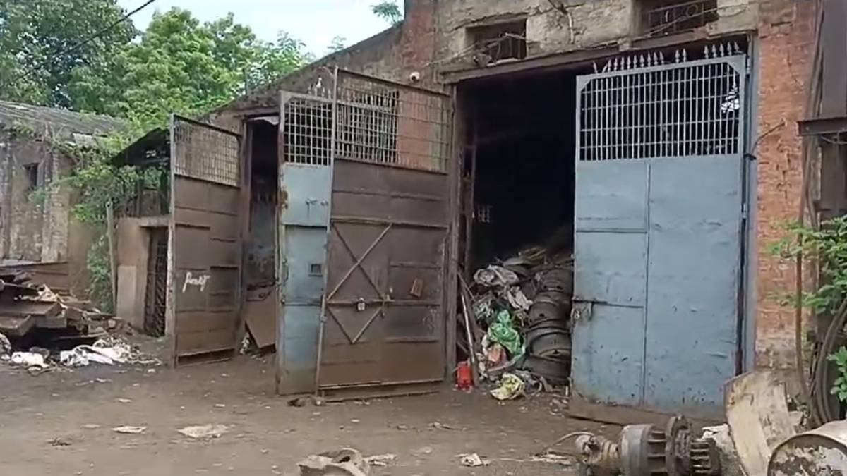 कबाड़ गोदाम में ब्लास्ट से एक मौतः मची अफरा-तफरी, ढाई महीने के भीतर दूसरा विस्फोट, मौके पर पहुंची बम स्क्वॉड की टीम