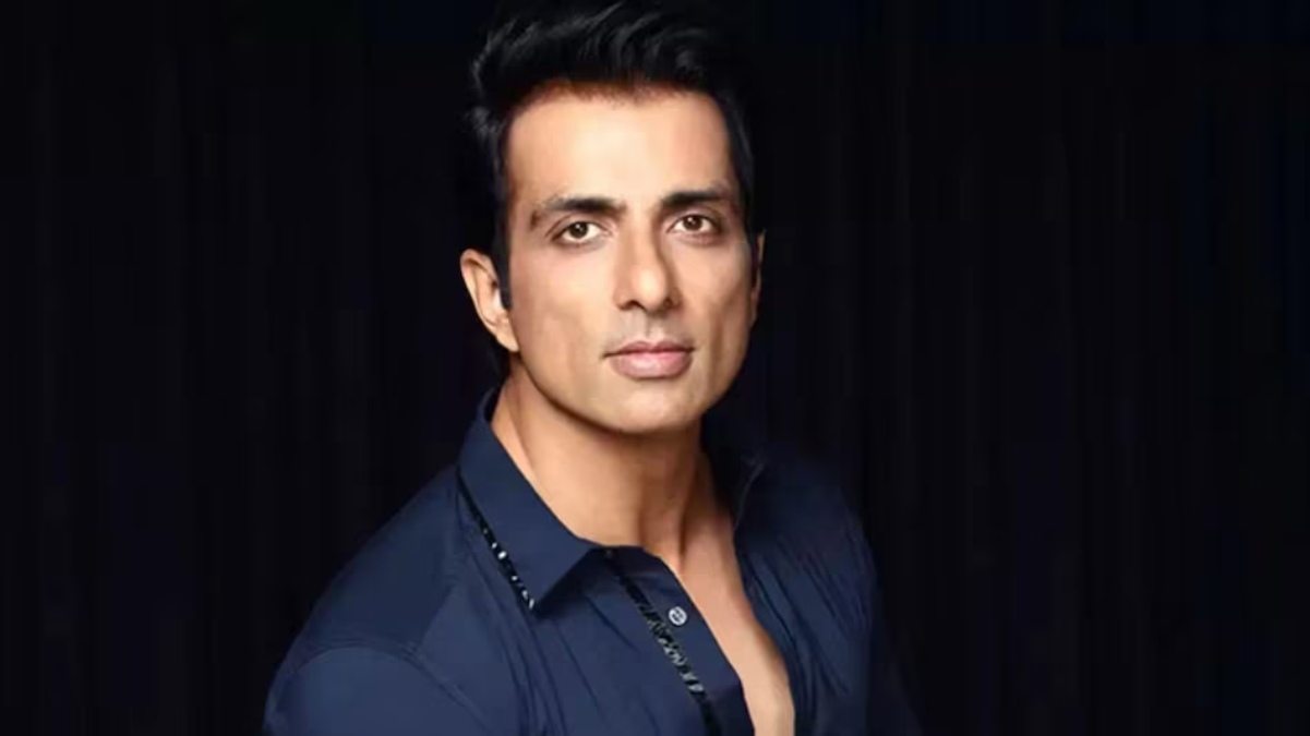 महिलाओं के छोटे बिजनेस को सपोर्ट करते नजर आए Sonu Sood, वीडियो शेयर कर कहा- उन्हें सशक्त बनाएं …