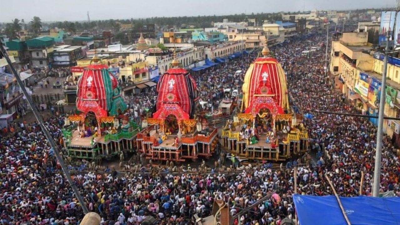 BIG BREAKING: पुरी में रथ यात्रा के दौरान बड़ा हादसा, भगदड़ मचने से 400 श्रद्धालु हुए घायल, एक की मौत