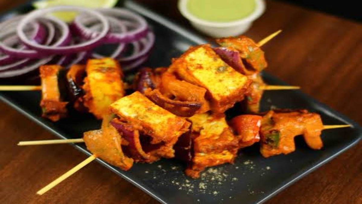 Today’s Recipe : बारिश के साथ लें चटपटे पनीर टिक्का का स्वाद, इस रेसिपी को करें Follow …