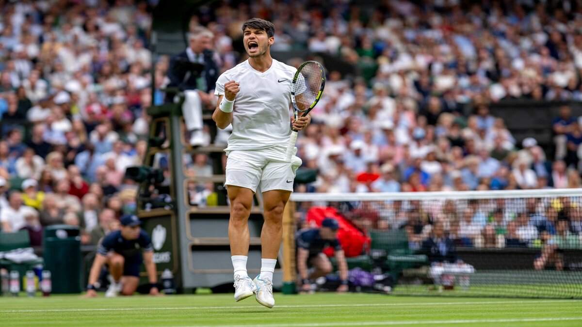 Wimbledon 2024: कार्लोस अल्काराज लगातार दूसरी बार बने विंबलडन चैंपियन, 7 बार के विजेता जोकोविच को हराकर ट्रॉफी की अपने नाम