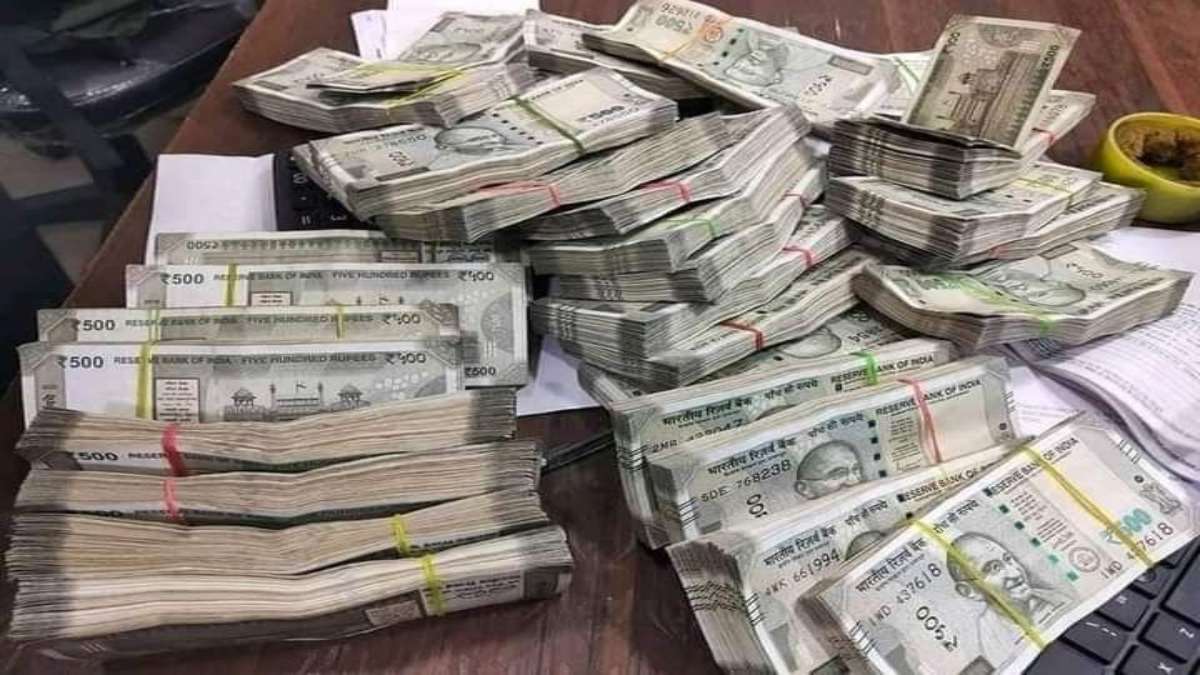 Tax Saving Mutual Funds: महज डेढ़ लाख के बन गए 1 करोड़, जानिए किस कंपनी ने कराई छप्परफाड़ कमाई