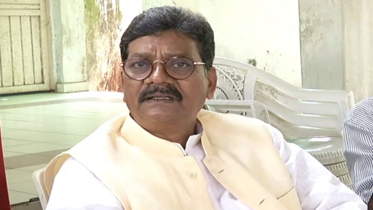 कांग्रेस ने की मानसून सत्र बढ़ाने की मांग, नेता प्रतिपक्ष चरणदास महंत बोले- ‘5 दिन का समय कम..’