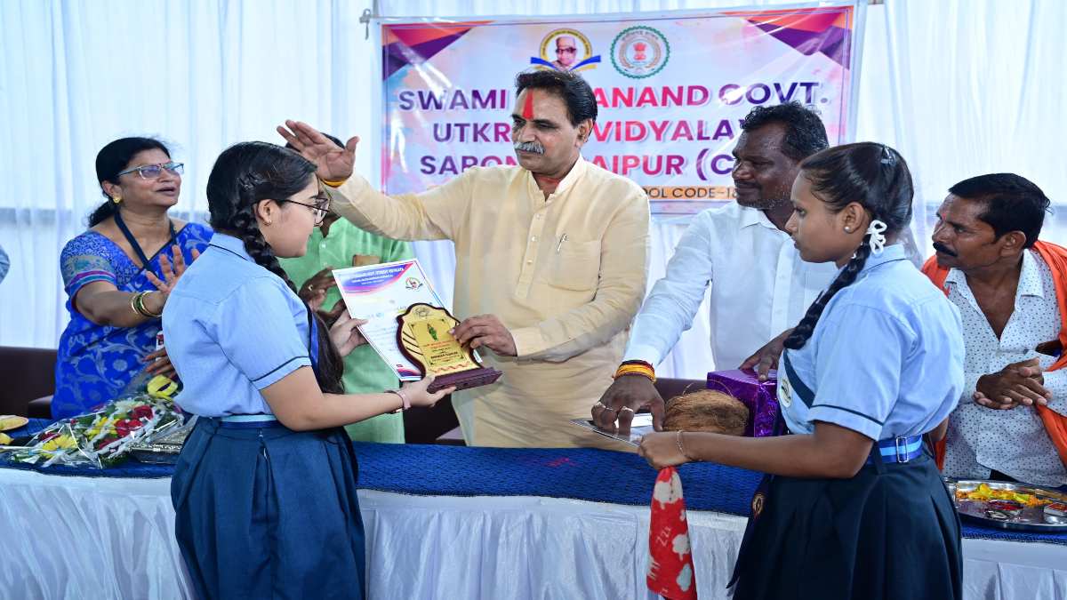 मिशन स्कूल में राजेश मूणत का बड़ा ऐलानः विधायक निधि का पूरा पैसा रायपुर पश्चिम के स्कूलों के विकास में लगाएंगे
