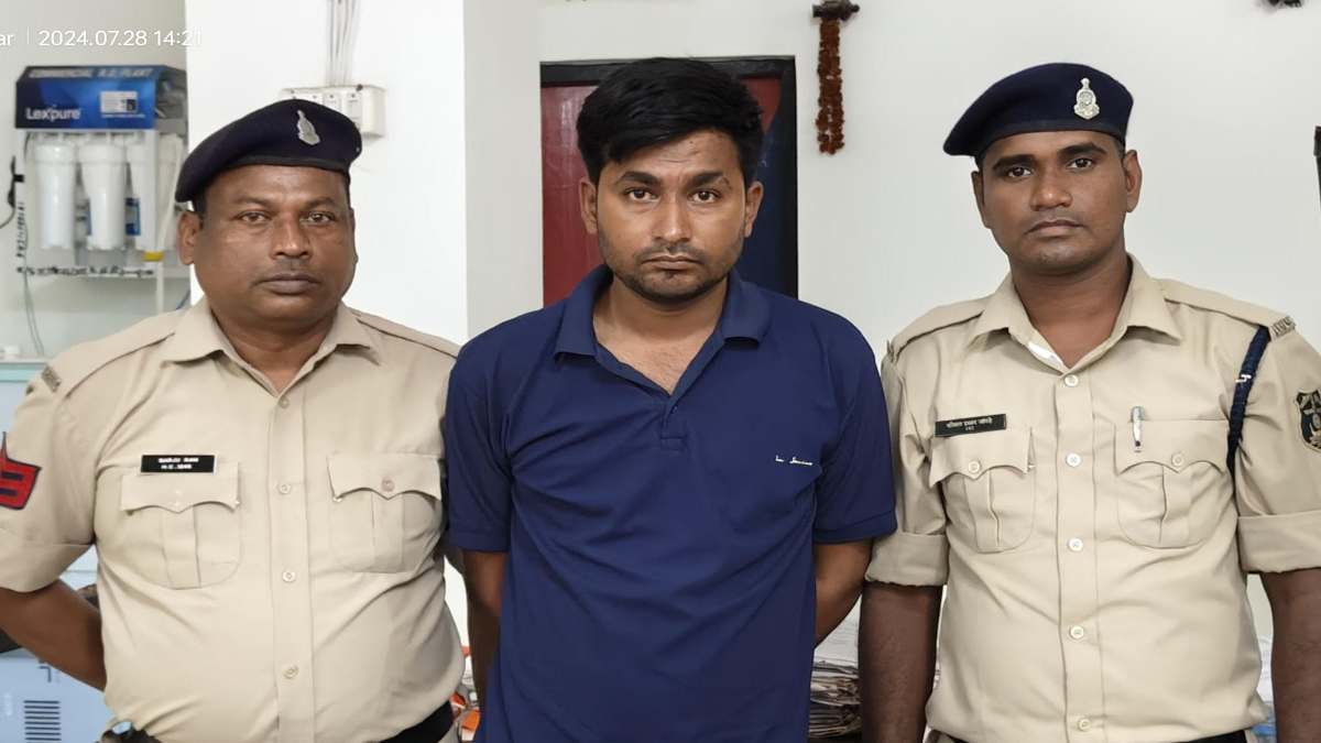 लव, सेक्स और ब्लैकमेल: टूरिस्ट से दोस्ती कर प्रेम जाल में फंसाया, फिर शादी का झांसा देकर किया दुष्कर्म और ब्लैकमेल कर ऐंठे लाखों, आरोपी गिरफ्तार