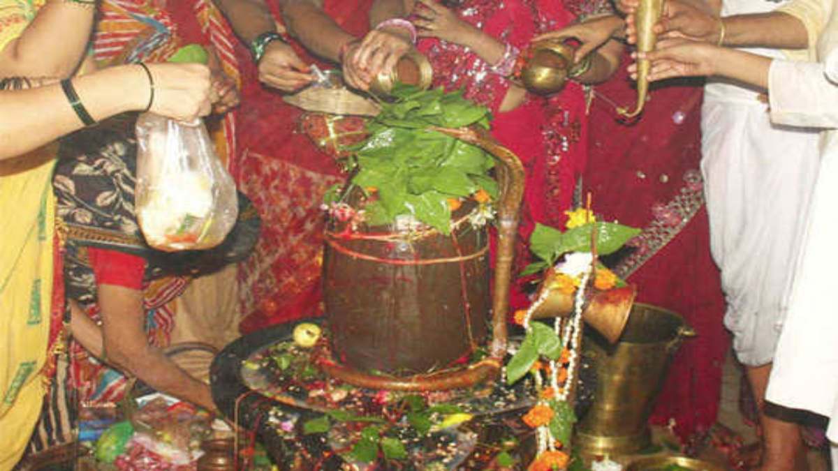 सावन सोमवार : करियर और बिजनेस में पाना है सफलता, तो आज करें गन्ने के रस से शिव जी का अभिषेक …