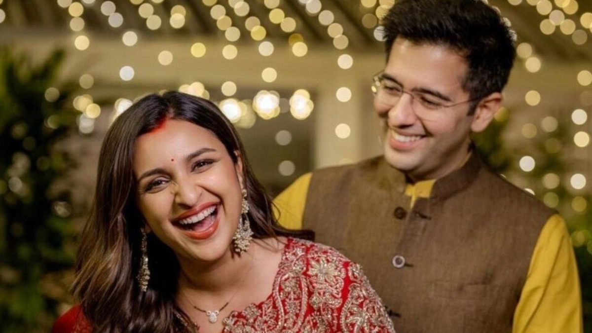 प्रेग्नेंट हैं Parineeti Chopra! मां Reena Chopra के पोस्ट से दी अफवाहों को हवा …