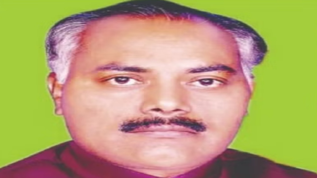 UP विधान परिषद शुरू होने से पहले अखिलेश यादव का बड़ा फैसला, लाल बिहारी यादव को बनाया गया नेता प्रतिपक्ष