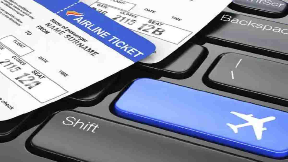 Air Travel Expensive India : महंगी होंगी हवाई यात्राएं, 200 से ज्यादा परसेंट बढ़ा डेवलपमेंट फीस, जानिए एक साल में कितना महंगा हुआ सफर ?