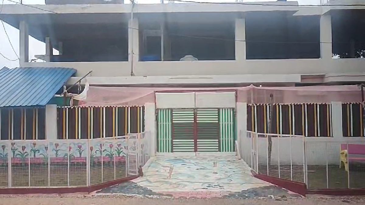 हाथरस हादसाः यूपी के भोले बाबा की तलाश में पुलिस ने MP के आश्रम में दी दबिश, सेवादारों ने दी यह जानकारी
