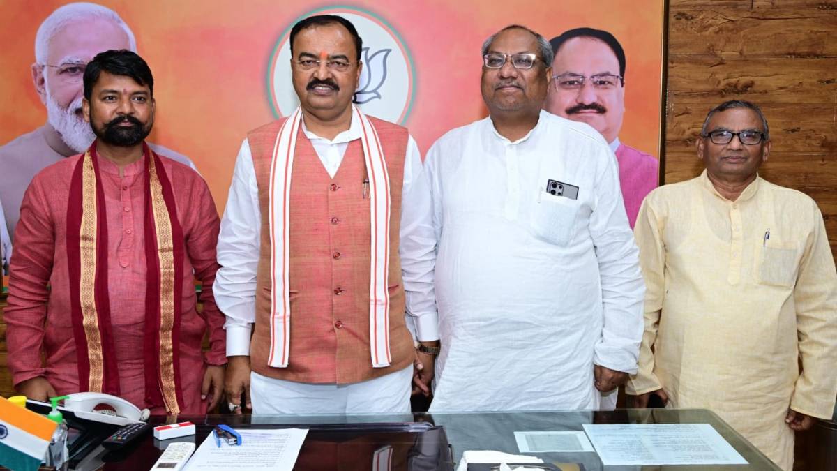 राजभर के बाद संजय निषाद और दारा सिंह चौहान ने केशव प्रसाद मौर्य से की मुलाकात, बढ़ी सियासी हलचल
