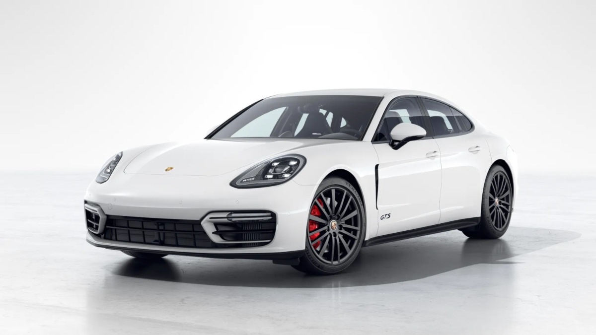 302 किमी की टॉप स्पीड के साथ लॉन्च हुई Porsche की Panamera GTS, जानें कितनी है कीमत…