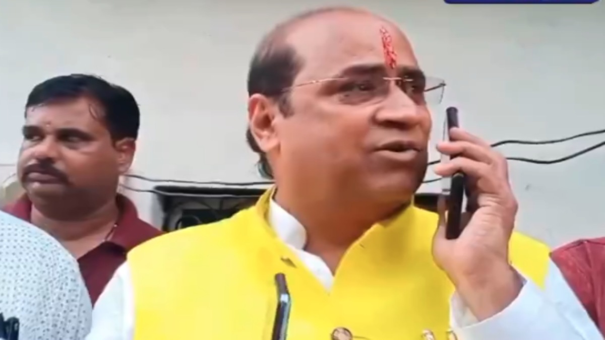 ‘तुम्हारा बुलडोजर घुसेड़ दूंगा…’ इस बात को लेकर भड़के BJP विधायक, Video वायरल