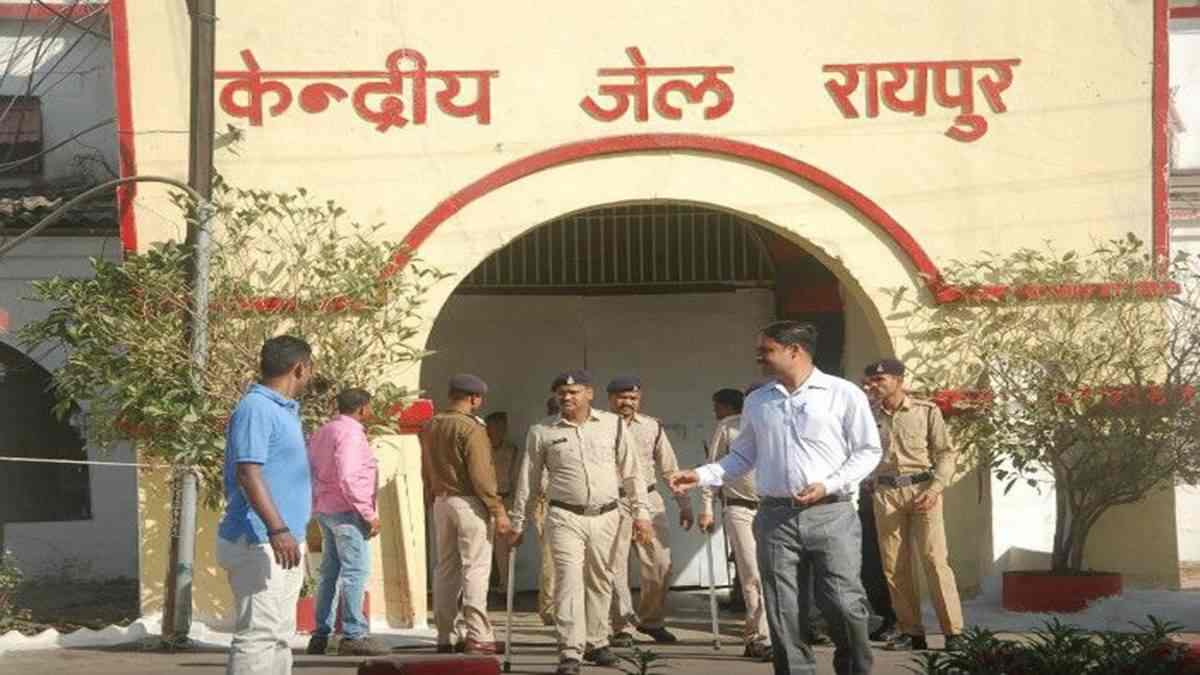 सेंट्रल जेल के अफसरों की बड़ी लापरवाही, उम्रकैद की सजा काट रहे बंदी को कर दिया रिहा, जानिए पूरा मामला…