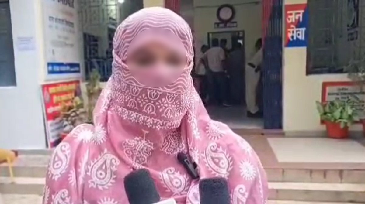 नर्स को निजी क्लीनिक में बुलाया और…: 15 दिनों में CBMO के खिलाफ दो थानों में FIR, कई महिलाओं से कर चुका है छेड़छाड़, स्वास्थ्य विभाग ने नहीं की कोई कार्रवाई