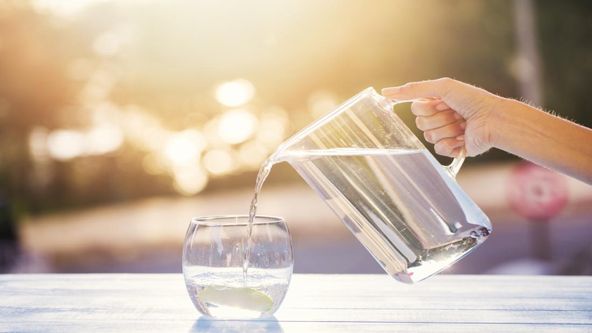 Water Intake Tips For Rainy Season: बरसात के मौसम में आप भी कम पी रहे हैं पानी, तो इन उपायों से बढ़ाएं Liquid Intake…