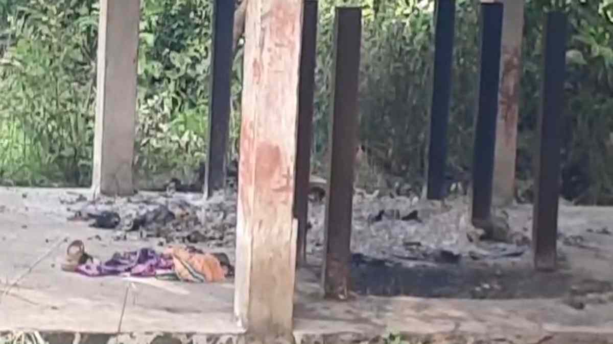 छत्तीसगढ़ में पति संग सती हो गई पत्नी! : पति की मौत के बाद पत्नी लापता, चिता के पास मिली साड़ी और चप्पल, बेटे ने कहा – चीता में ही अग्नि स्नान कर मां ने दे दी जान, जांच में जुटी पुलिस