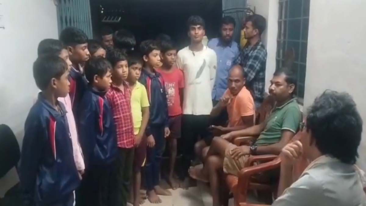 मारपीट से छात्रावास में दहशत : सीनियरों ने 15 छात्रों को डंडे से पीटा, घर आकर बच्चों ने बताई आपबीती