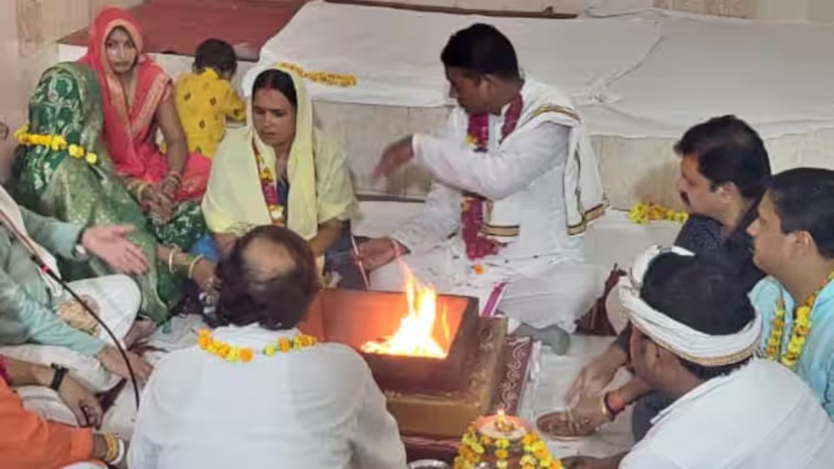 ‘मोहम्मद अजहरुद्दीन’ ने अपनी पत्नी और बेटे के साथ काशी में अपना सनातन धर्म, जानें क्या बाई इस्लाम छोड़ने की वजह