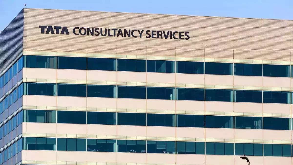TCS Q1 Results 2024: टाटा कंसल्टेंसी सर्विसेज लिमिटेड ने बनाया रिकॉर्ड, जानिए 3 महीने में कितने हजार करोड़ का हुआ मुनाफा
