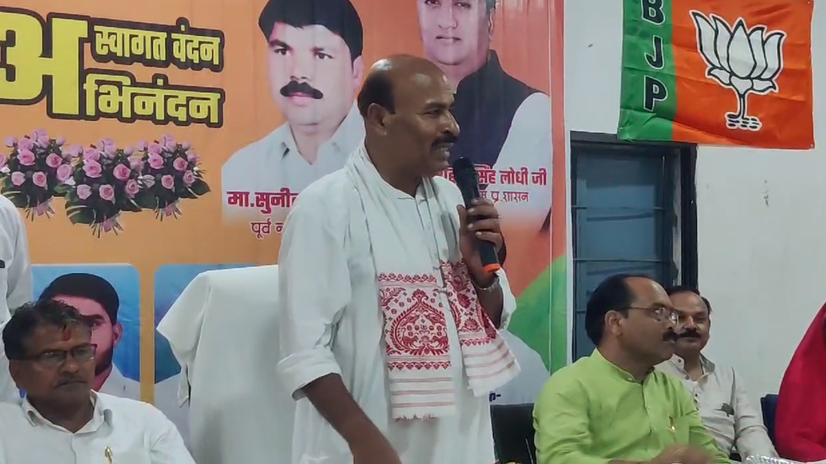 केंद्रीय मंत्री का बड़ा बयान, राहुल गांधी को बताया बालक बुद्धि का, कहा- ‘PM के भाषण के दौरान सदस्यों को उकसाकर खुद मूंगफली खाते रहे’