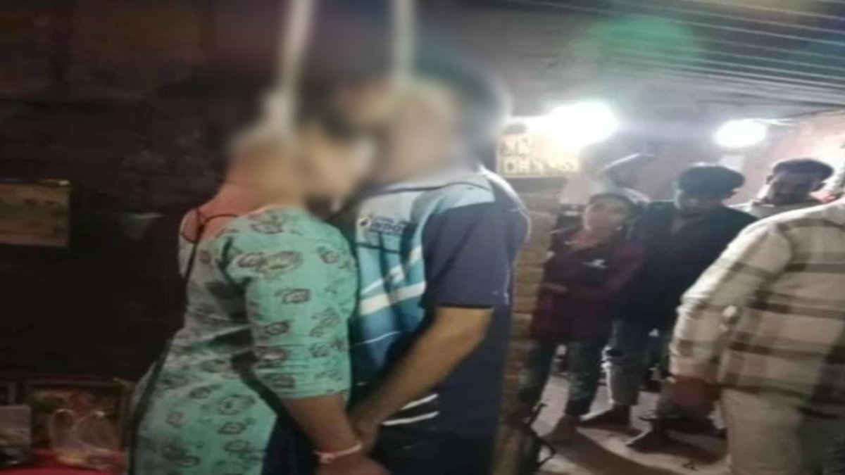 गुड बॉय दोस्तों… सोशल मीडिया पर मैसेज लिखकर दे दी जान, एक ही फंदे पर लटका मिला नाबालिग युवक-युवती का शव, जताई जा रही ये आशंका