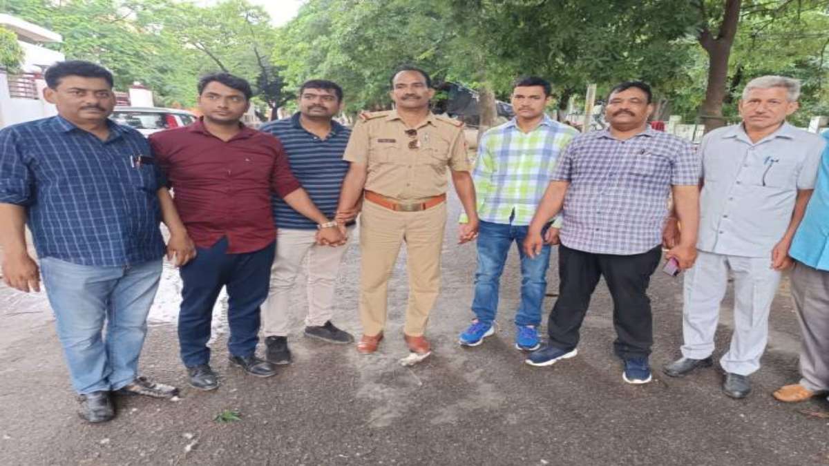 घूसखोर दरोगा गिरफ्तार: 30 हजार की रिश्वत लेते रंगे हाथ पकड़ाया, इस काम के बदले मांगे थे पैसे