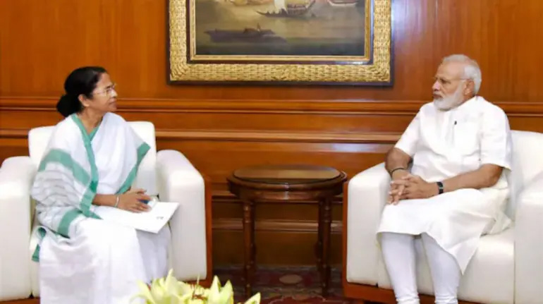 कोलकाता रेप एंड मर्डर : ममता बनर्जी ने PM मोदी को लिखी दूसरी चिट्ठी , BJP ने कहा – चिट्ठी लिखने के बजाय ममता सवालों के जवाब दीजिए..