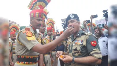 वाघा बॉर्डर में लहराया तिरंगा, जवानों ने कहा देश की सुरक्षा के लिए हर पल तैयार