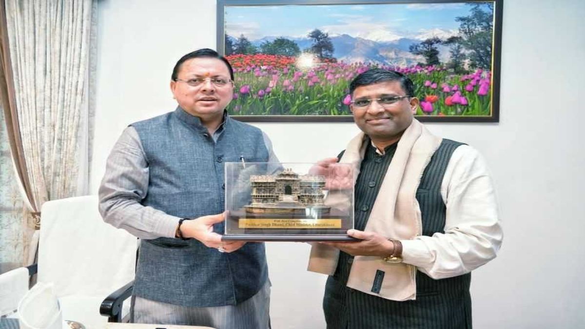 लोकगायक प्रीतम भरतवाण ने CM धामी से की मुलाकात, उत्तराखण्ड की संस्कृति पर हुई चर्चा