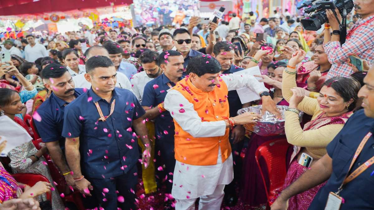 CM मोहन ने महिला सरपंचों से मांग लिया ये वचन… एक सुर में किया वादा!