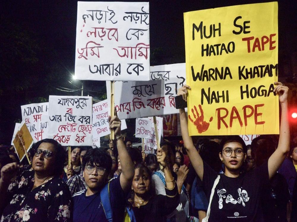 डॉक्टर रेप-मर्डर पीड़िता के माता-पिता का छलका दर्दः बोले- ‘हमारा सब खत्म हो गया, अब मुआवजा नहीं…’, PM मोदी से की ये अपील- Kolkata Doctor Rape-Murder Case