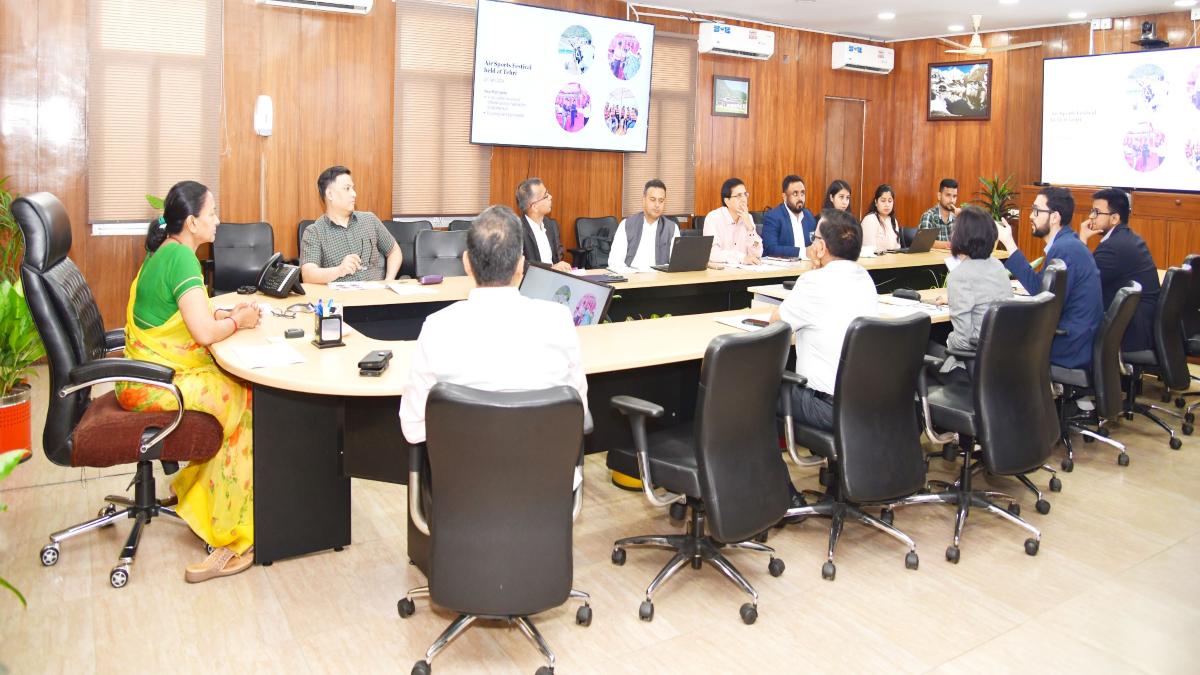 Foreign Placement From Uttarakhand: मुख्य सचिव ने अधिकारियों को दिए निर्देश, कहा- 1500 युवाओं की विदेशों में प्लेसमेंट के लक्ष्य को पूरा करें