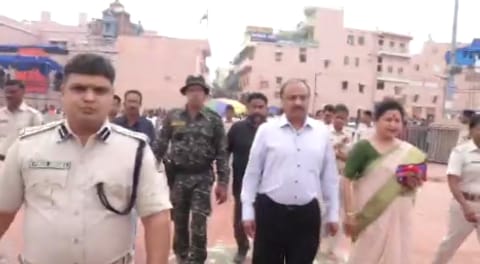 डीजीपी खुरानिया ने श्रीमंदिर में भगवान जगन्नाथ के किए दर्शन