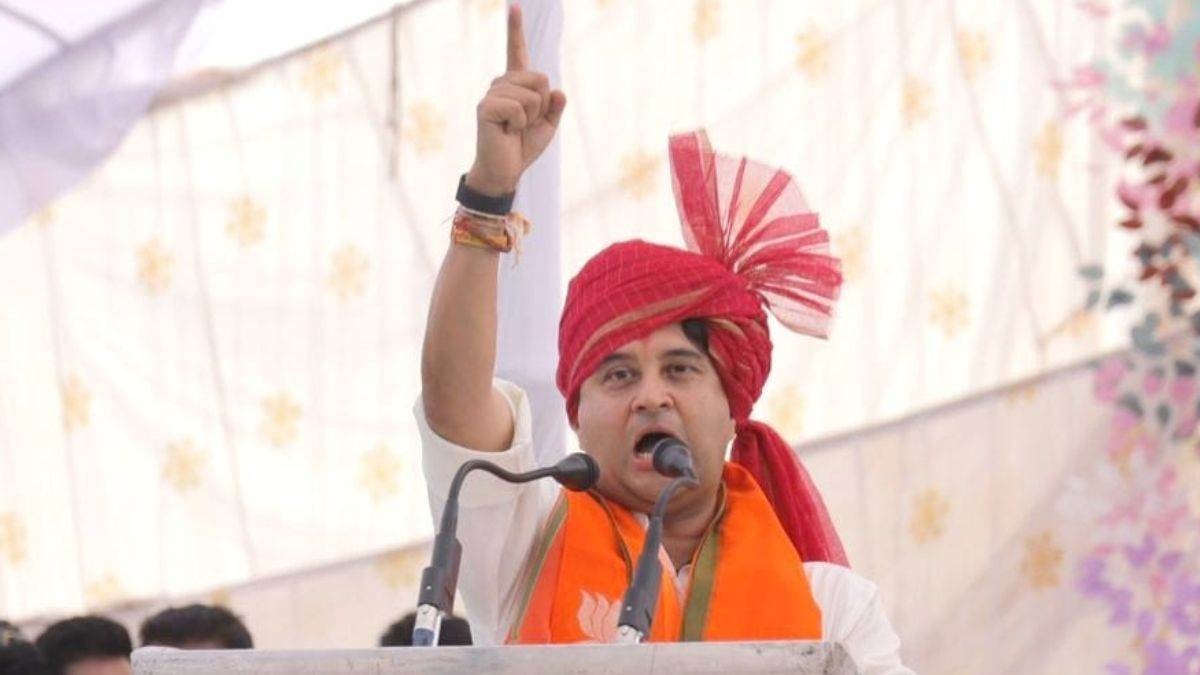 मंत्रियों के प्रभार में दिखा ‘महाराज’ का जलवा: सिंधिया के गढ़ में उनके समर्थक बनाए गए प्रभारी मंत्री, जानें किसे कहां मिली जिम्मेदारी?