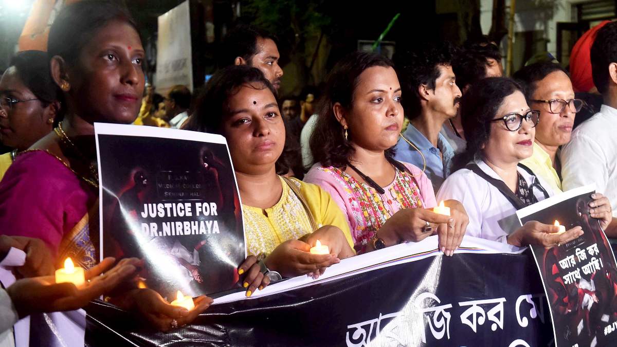 Kolkata Doctor Rape-Murder Case: MP में चरमरा सकती है स्वास्थ्य व्यवस्था, हड़ताल पर हमीदिया अस्पताल के जूनियर डॉक्टर