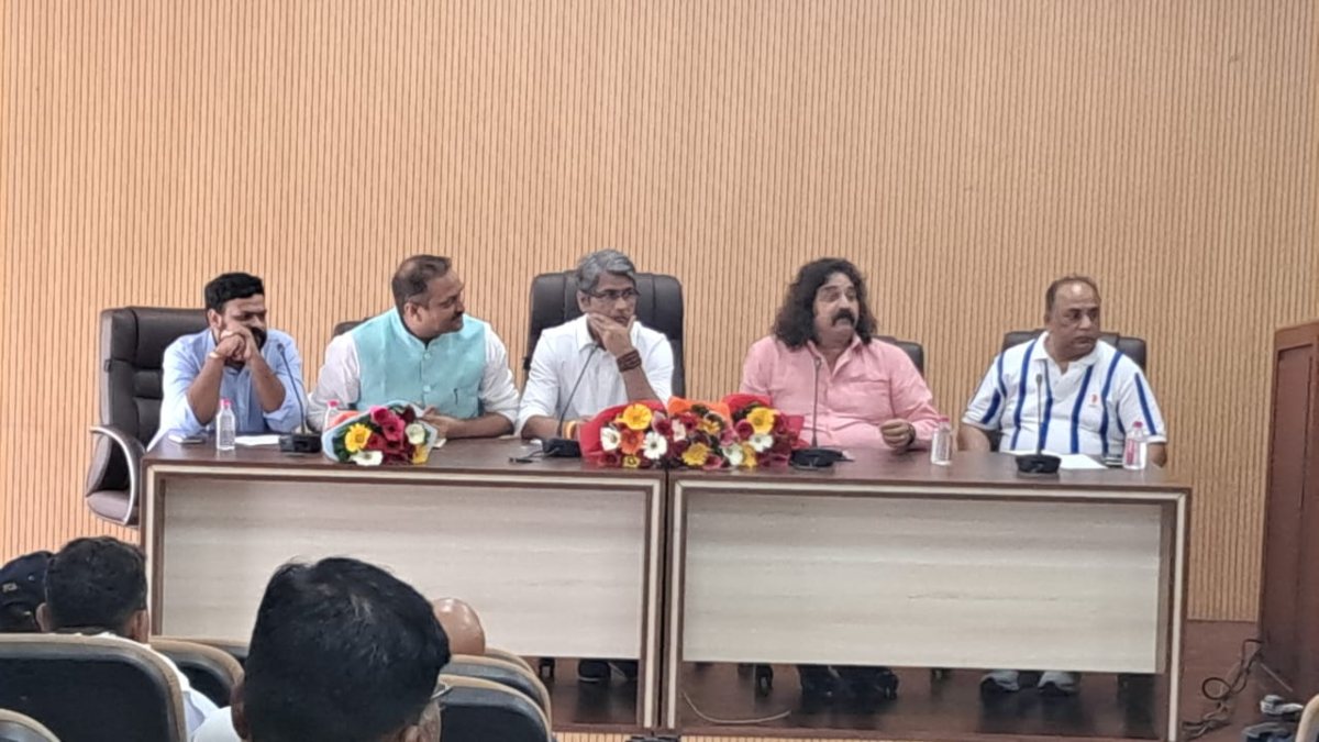 आल इंडिया फुटबॉल फेडरेशन बच्चों को बांटेगा 1 लाख Football, 50 साल बाद लखनऊ में होगा मैच 