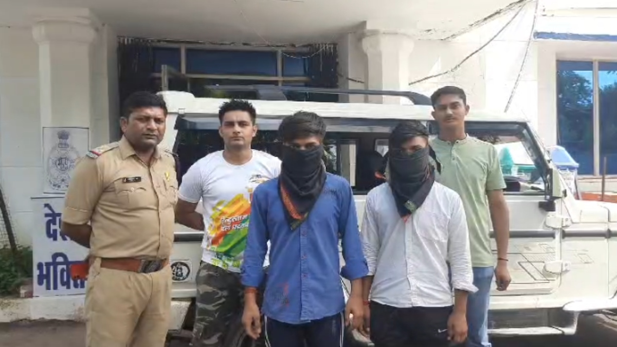 रेस्टोरेंट में रंगदारी: बदमाशों ने शराब के लिए संचालक से मांगे पैसे, नहीं देने पर जान से मारने की दी धमकी, दो गिरफ्तार   
