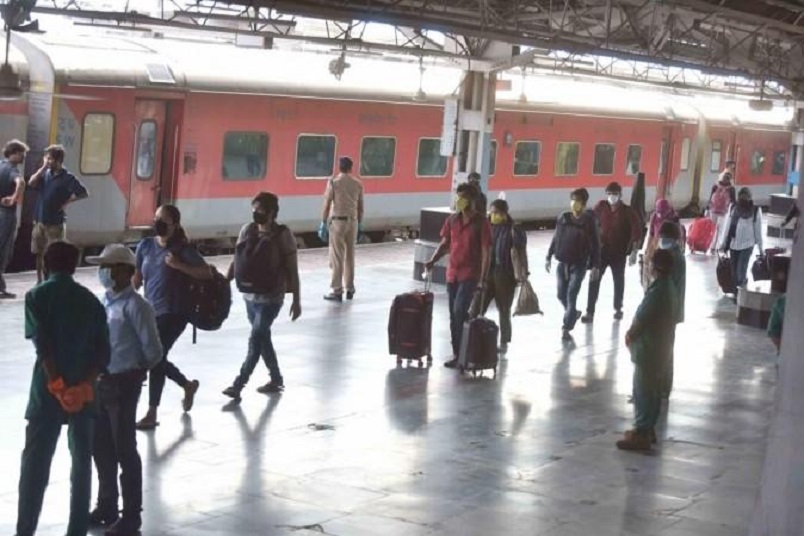 पंजाब में कई ट्रेन हुई रद्द, यात्रियों की बढ़ी मुसीबत