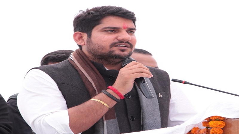 Rajasthan News: राजस्थान विधानसभा में हंगामें के बीच कांग्रेस विधायक मुकेश भाकर 6 महीने के लिए सस्पेंड