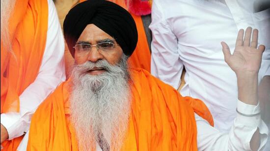 श्री गुरु ग्रंथ साहिब के पावन स्वरूप अभी भी दोहा पुलिस के पास, भारत सरकार वास्तविक स्थिति स्पष्ट करे : एसजीपीसी अध्यक्ष धामी