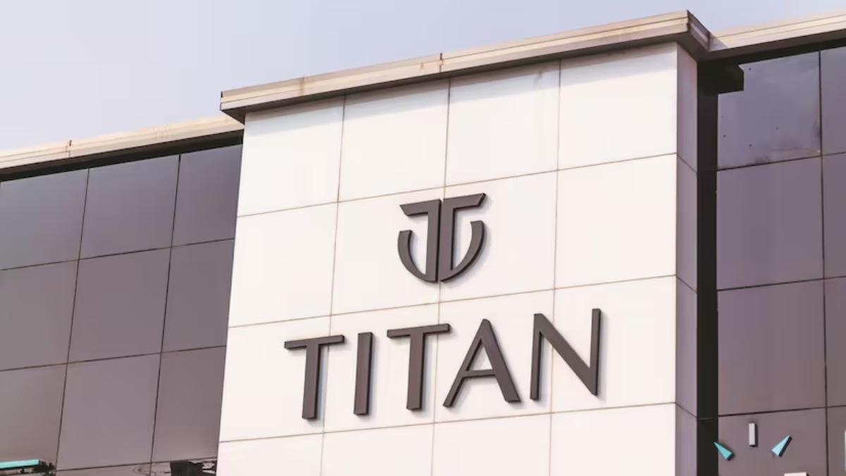 Titan Q1 Results Update: टाटा ग्रुप की टाइटन को तगड़ा झटका, जानिए कितने प्रतिशत गिरी कमाई ?