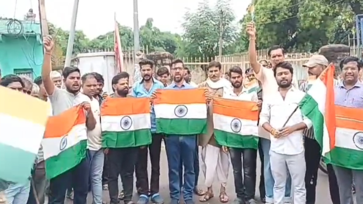 पुलिस प्रशासन ने विजय मंदिर में झंडा फहराने से रोका, हिंदू संगठन ने जताई नाराजगी, कहा- यह भी देश का हिस्सा 