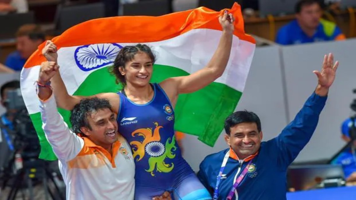 Paris Olympics 2024: महिला रेसलर विनेश फोगाट ने रचा इतिहास, बनी ओलंपिक फाइनल में पहुंचने वाली पहली भारतीय महिला पहलवान, सेमीफइनल में क्यूबा की लोपेज को हराया